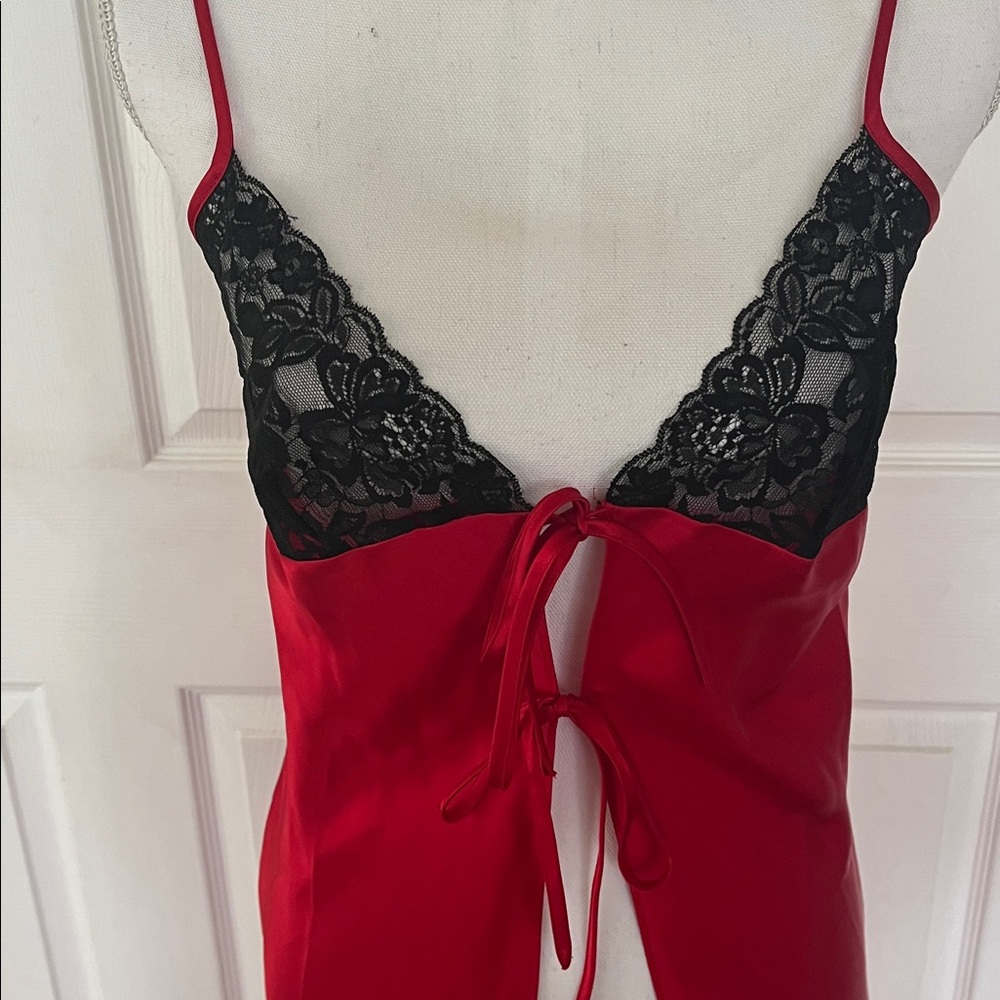 Fredricks Of Hollywood red satin nightgown/robe open front black lace bra maxi - Picture 2 of 5